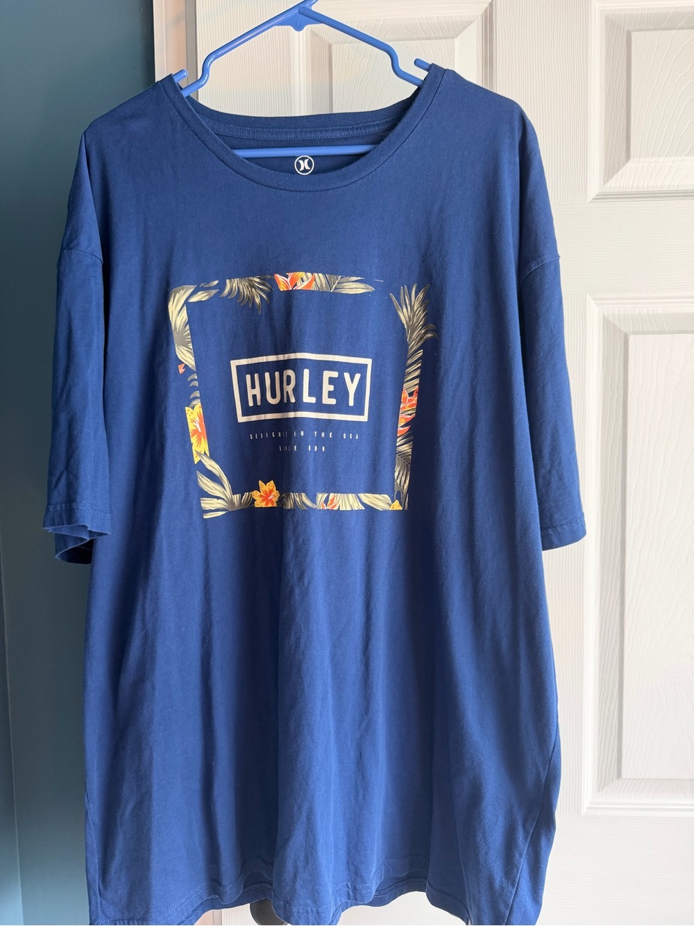 Hurley Men’s Blue Tropical Logo Short Sleeve Tee